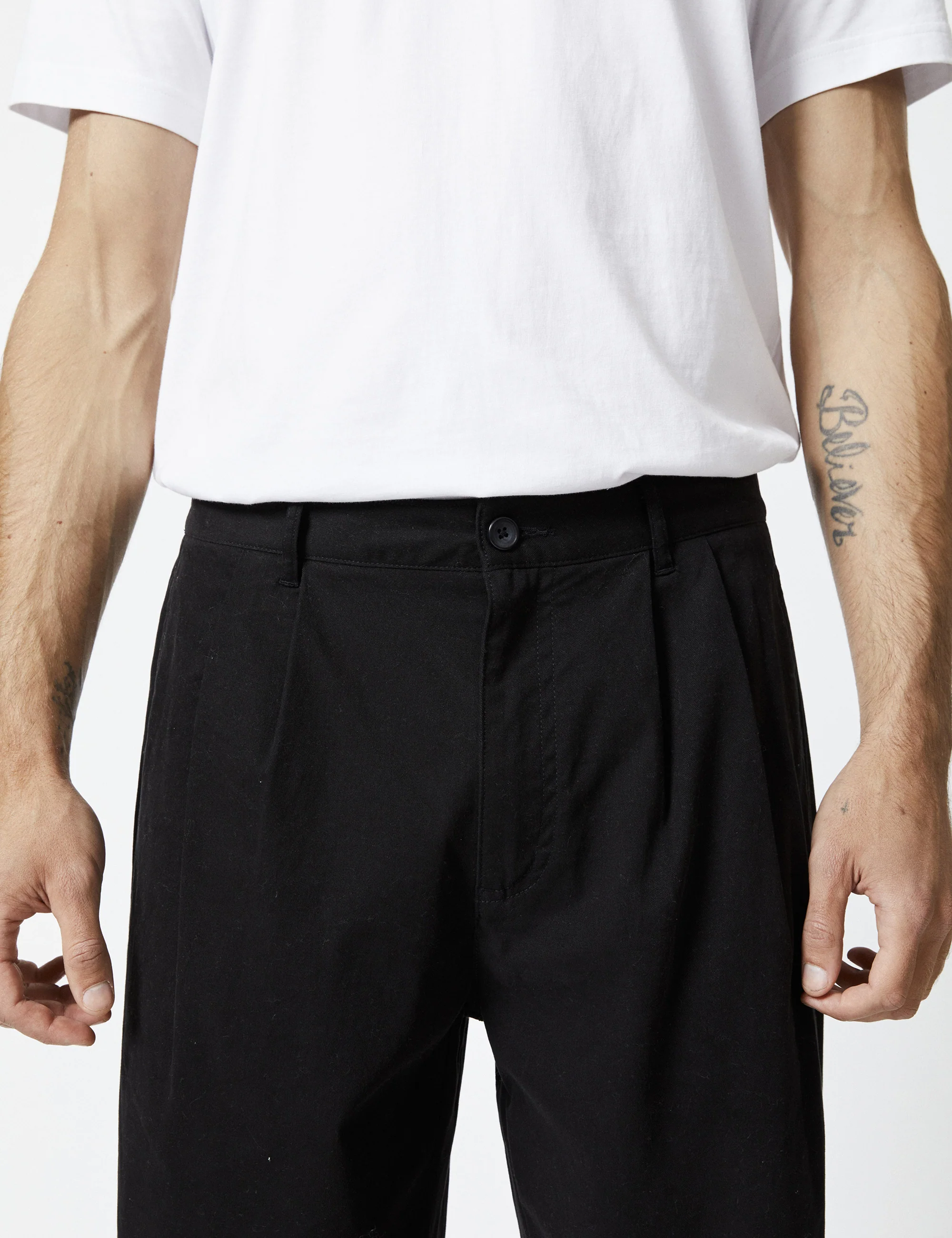 Brooklyn Pleated Pant - Black - Image 4