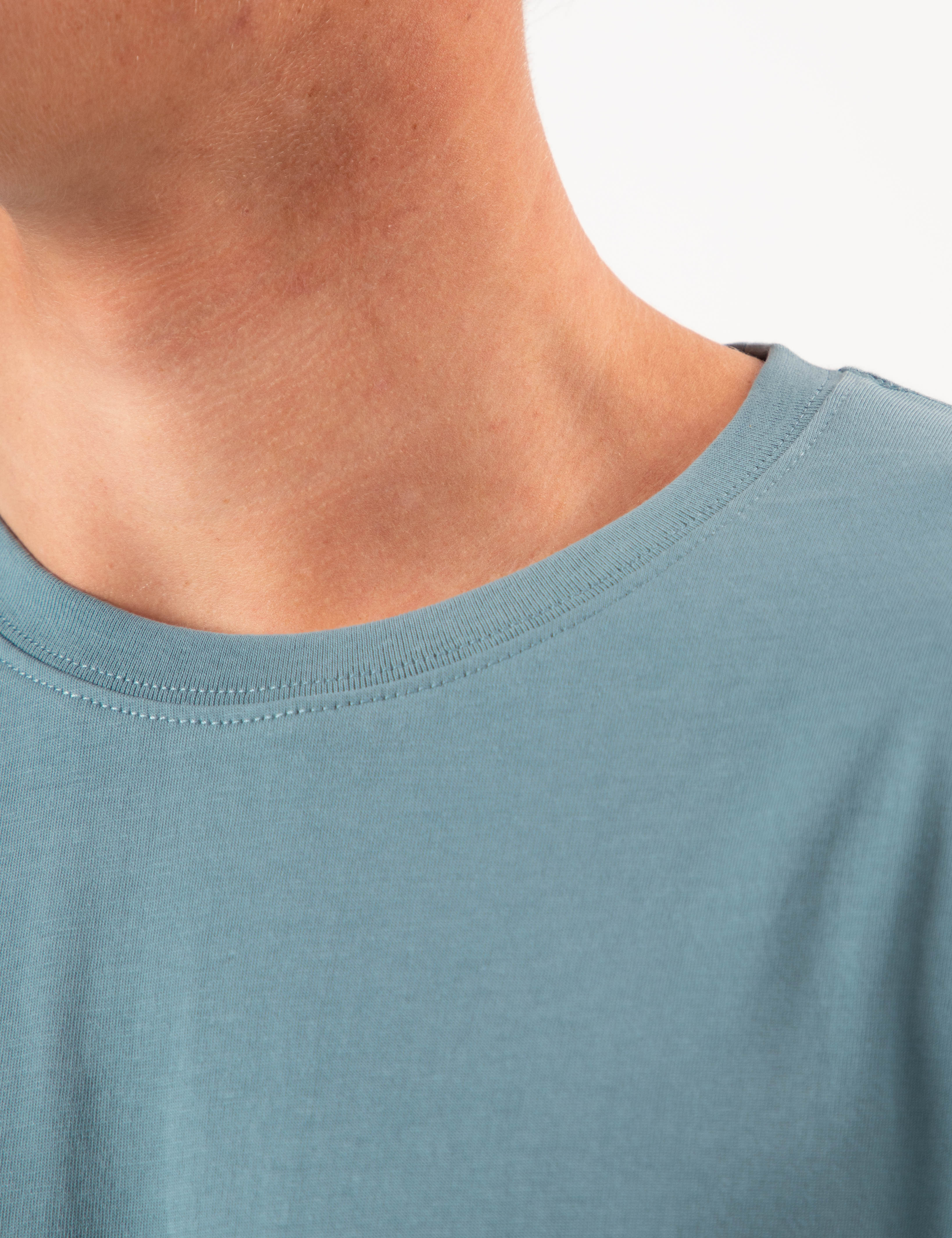 Reginald Tee - Blue Smoke - Image 5