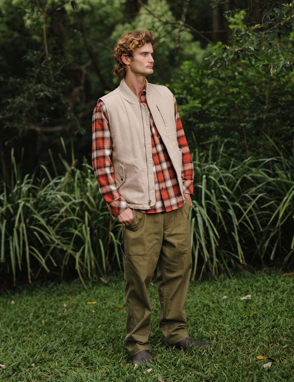 Rob Sleeveless Jacket - Stone - Image 7