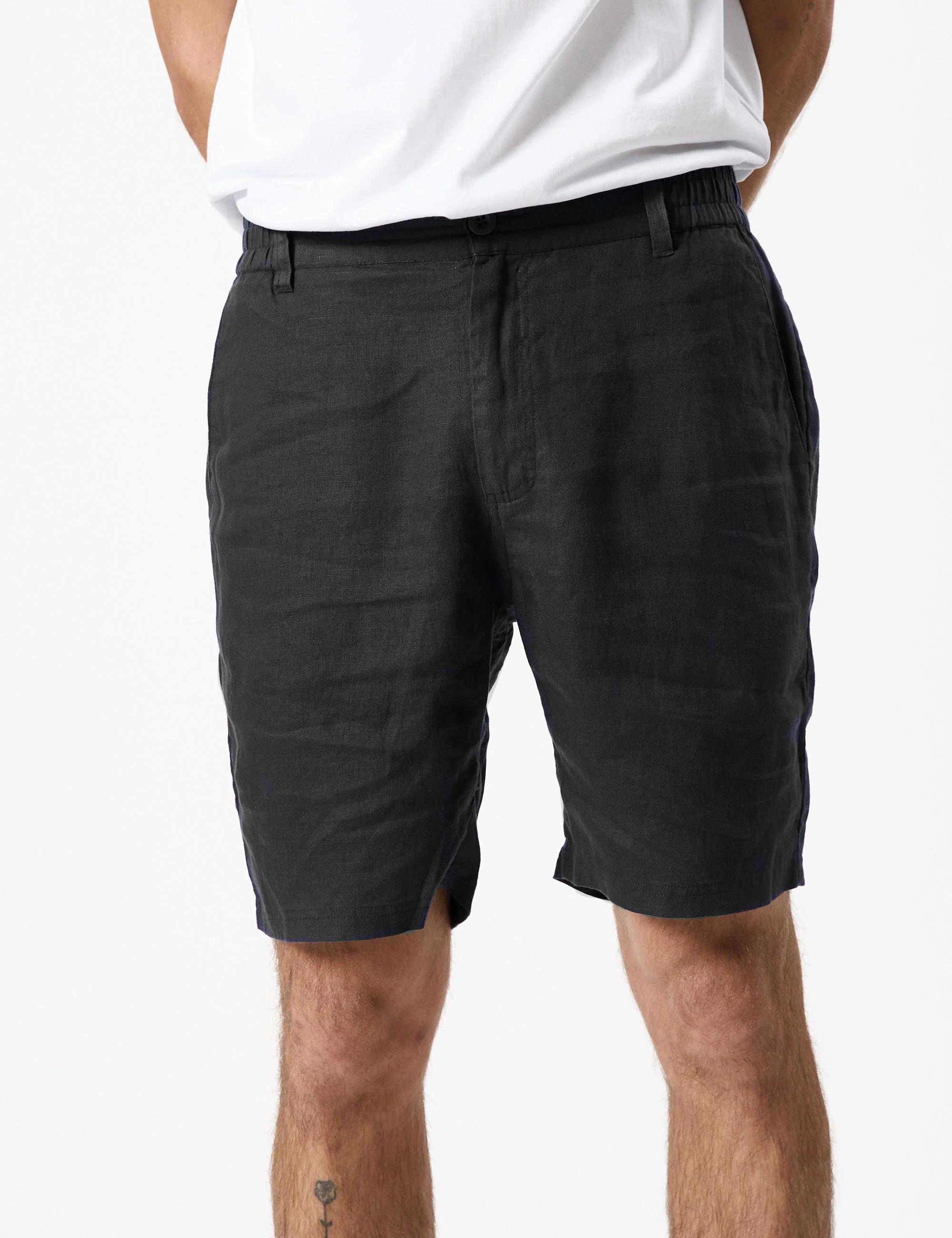 Tanner 3.0 Linen Shorts - Black - Image 4