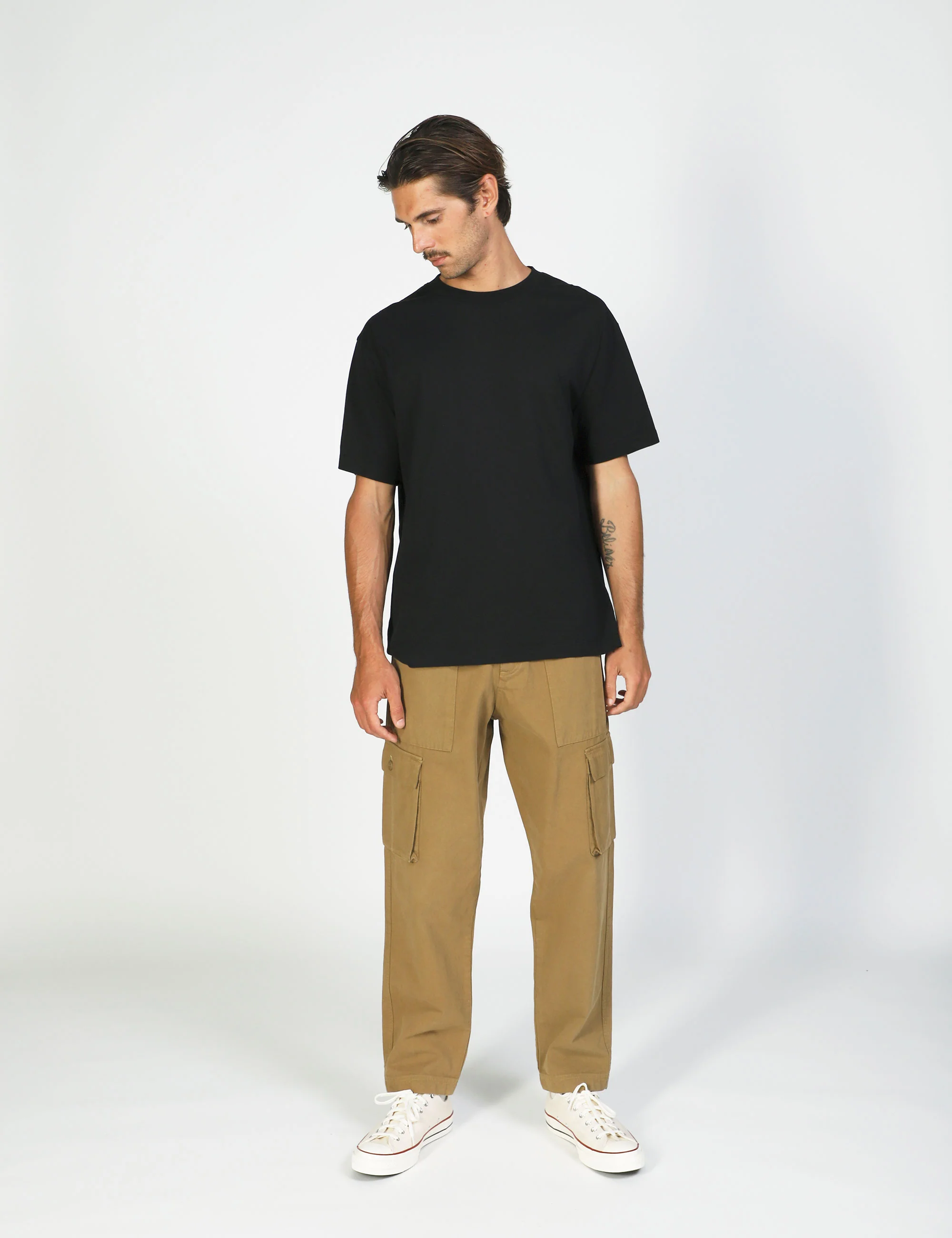 Vanders Loose Tee - Black - Image 5